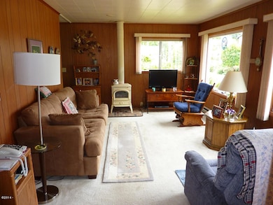 262 SE Tide Ave, Lincoln City, OR 97367 - photo 4