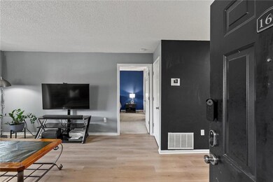 Lenox Green unit L-163, Atlanta, GA 30324 - photo 2