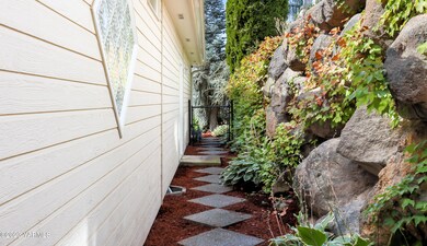 223 N 73rd-4