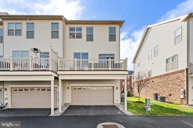22472 Cambridgeport Square, Ashburn, VA 20148 - photo 2