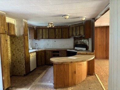 214 Silk Stocking Loop, van Lear, KY 41265 - photo 6