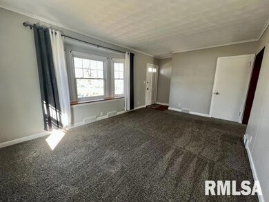 1115 Berg Place, Davenport, IA 52804 - photo 2