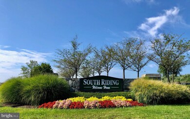 42791 Pilgrim Square, Chantilly, VA 20152 - photo 2