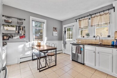 14 Pleasant St unit A, Beverly, MA 01915 - photo 4