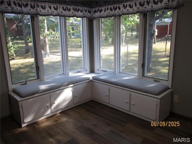 615 N Park Ave, Cuba, MO 65453 - photo 5
