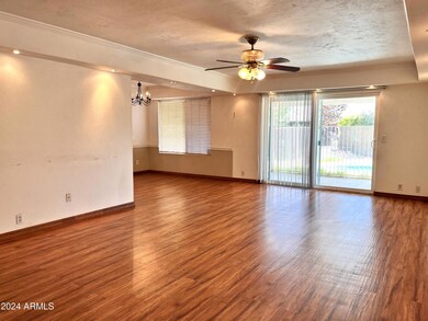 4813.GREAT ROOM VIEW POOL