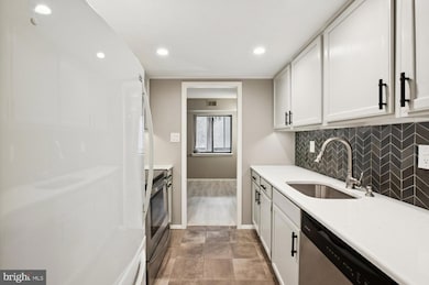 520 N Lemon St unit E8, Media, PA 19063 - photo 5