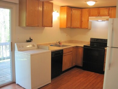 132 Thissell Ave unit 112, Dracut, MA 01826 - photo 3