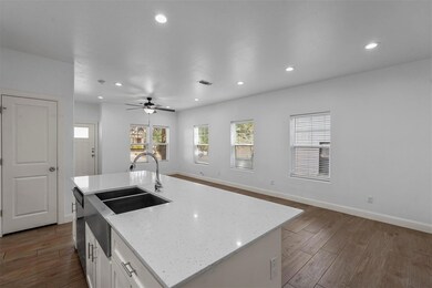 612 W Texas St, Denison, TX 75020 - photo 6