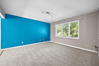 4-web-or-mls-5410 Frost Dr-1