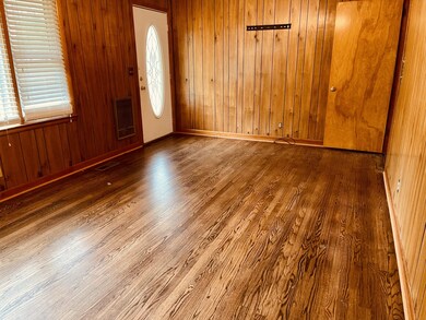 377 Comstock Rd, Shelbyville, TN 37160 - photo 5