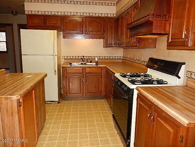 2543 82nd kitchenview
