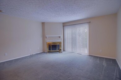 Living Room 2 (4)