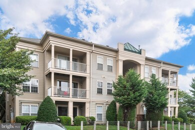 1067 Gardenview Loop unit 202, Woodbridge, VA 22191 - photo 2