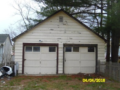detached garage