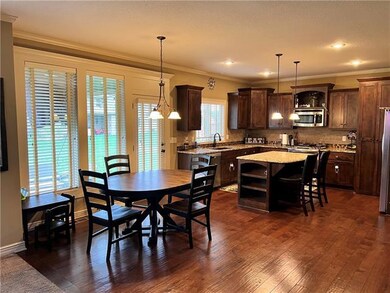 1621 SW 41st St, Lees Summit, MO 64082 - photo 5