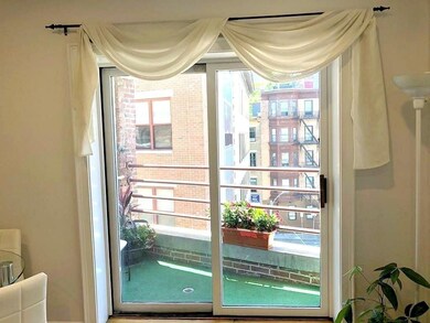 19 Wiget St unit 402, Boston, MA 02113 - photo 7