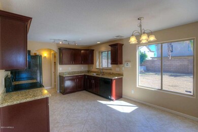 Remodeled Kitchen w/ Granite Counters