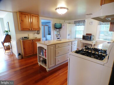 6809 Walke Rd, Friendship, MD 20758 - photo 4