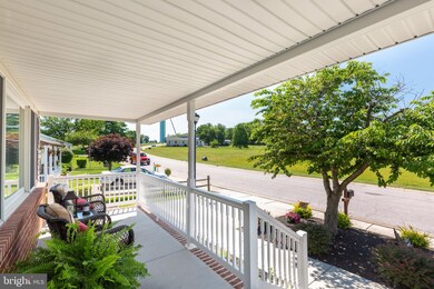 164 Westview Dr, Taneytown, MD 21787 - photo 2