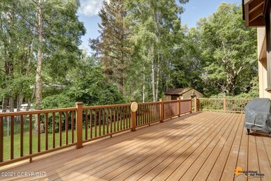 Huge Deck for Entertaining