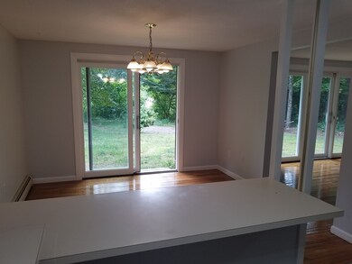 29 Hickory Ln, Amherst, MA 01002 - photo 5