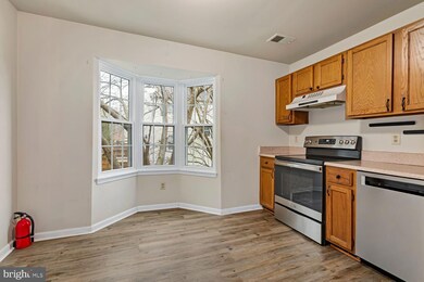 4207 Stockbridge Dr, Dumfries, VA 22025 - photo 4