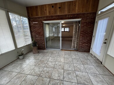 1009 Sycamore Dr, Manchester, TN 37355 - photo 7