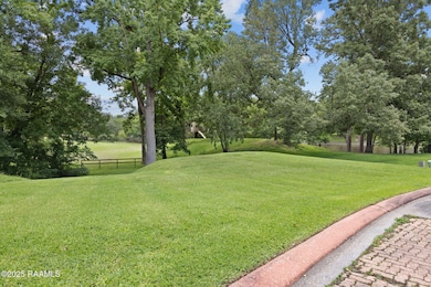 105 Red Brick Cir, Lafayette, LA 70503 - photo 2