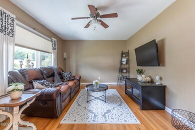10 Glendale Rd Schenectady NY mls-2