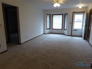 400 Clover Ln, Archbold, OH 43502 - photo 2