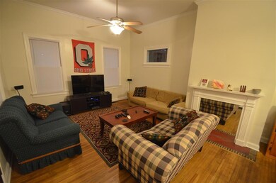 5 Living room