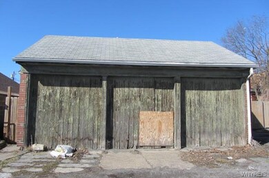 629 16th St, Niagara Falls, NY 14301 - photo 3