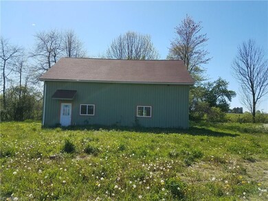another view of the barn