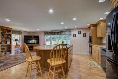 9 Country Club Estate, Dover, NH 03820 - photo 3