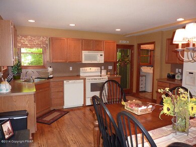 HolzKitchen