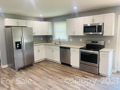 502 Christopher Rd, Shelby, NC 28152 - photo 3