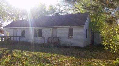 202 N Wiggs St, Griffith, IN 46319 - photo 2