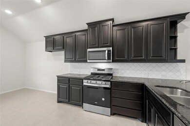 902 Eloise Ln, Cleburne, TX 76033 - photo 3