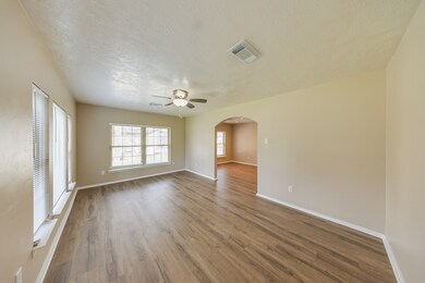 912 Thornton Rd, Houston, TX 77018 - photo 7