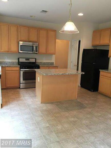 11905 Lilium Ln, Glenn Dale, MD 20769 - photo 7