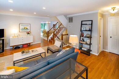 10617 Alison Dr, Burke, VA 22015 - photo 6