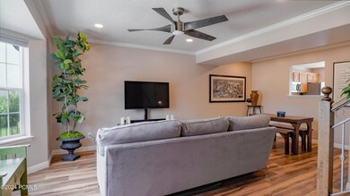 888 E Hamlet Cir Midway-22