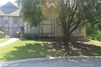 1205 NW Village Dr unit B, Blue Springs, MO 64015 - photo 3