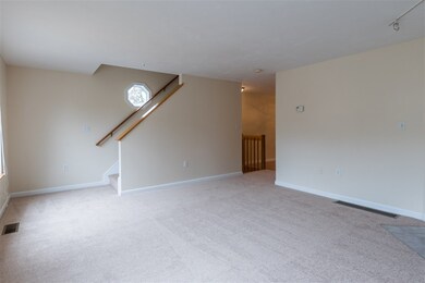 10 Lynn Dr unit 10, Merrimack, NH 03054 - photo 5