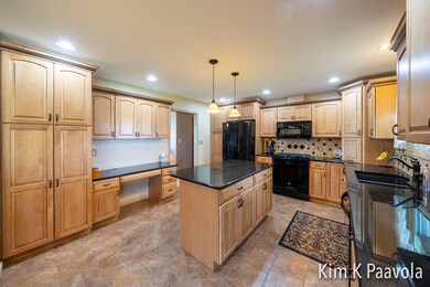 10595 S Division Ave, Wayland, MI 49348-