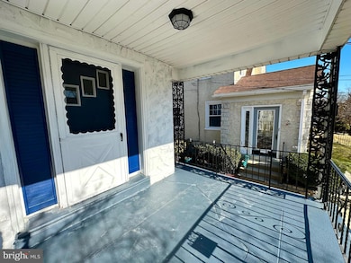 143 W Albemarle Ave, Lansdowne, PA 19050 - photo 4