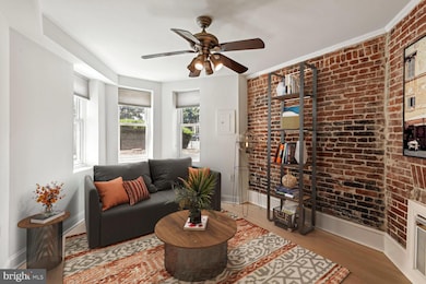 817 T St NW unit B, Washington, DC 20001 - photo 2