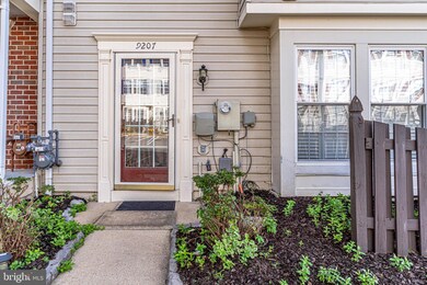 9207 Deer Crossing unit 44, Lorton, VA 22079 - photo 3