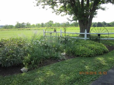 100 Glenwood Rd, Troy, NY 12180 - photo 4